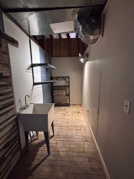 More Photos Of 73 W State Rd, Newaygo Storefront For Lease