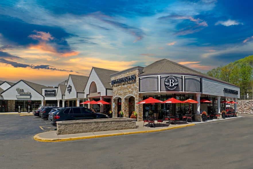 More Photos Of 18900 W Bluemound Rd, Brookfield General Retail For Sale