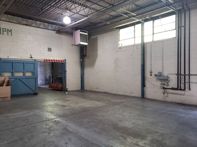 More Photos Of 80 Greenwood Ave, Midland Park Warehouse For Lease