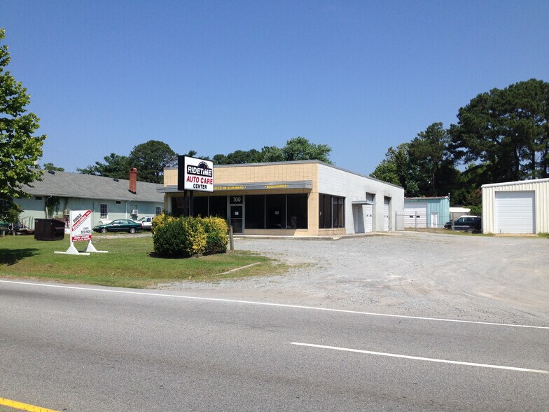 Primary Photo Of 700 E Constance Rd, Suffolk Auto Repair For Sale