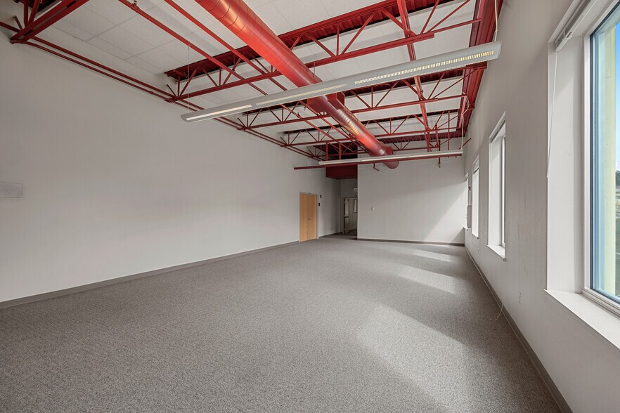 More Photos Of 100 Technology Ln, Elma Office For Lease