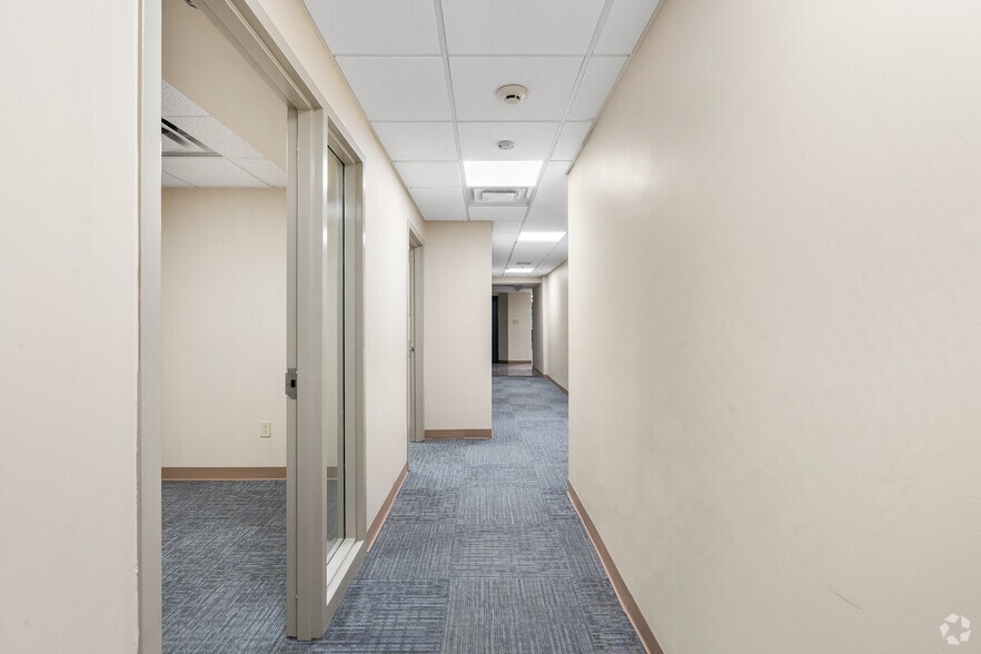 More Photos Of 609 W Johnson Ave, Cheshire Medical For Lease