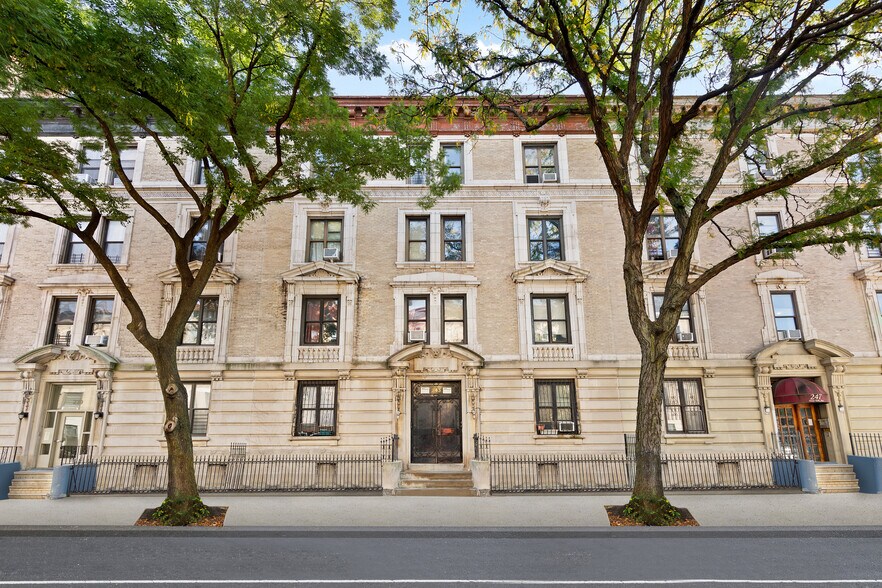 More Photos Of 243 New York Ave, Brooklyn Apartments For Sale