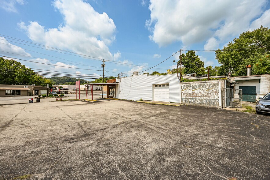 More Photos Of 508 New Alexandria Rd, Greensburg General Retail For Sale