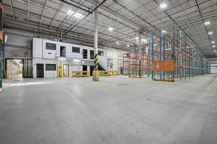 More Photos Of 26 Wiggins Ave, Bedford Warehouse For Lease