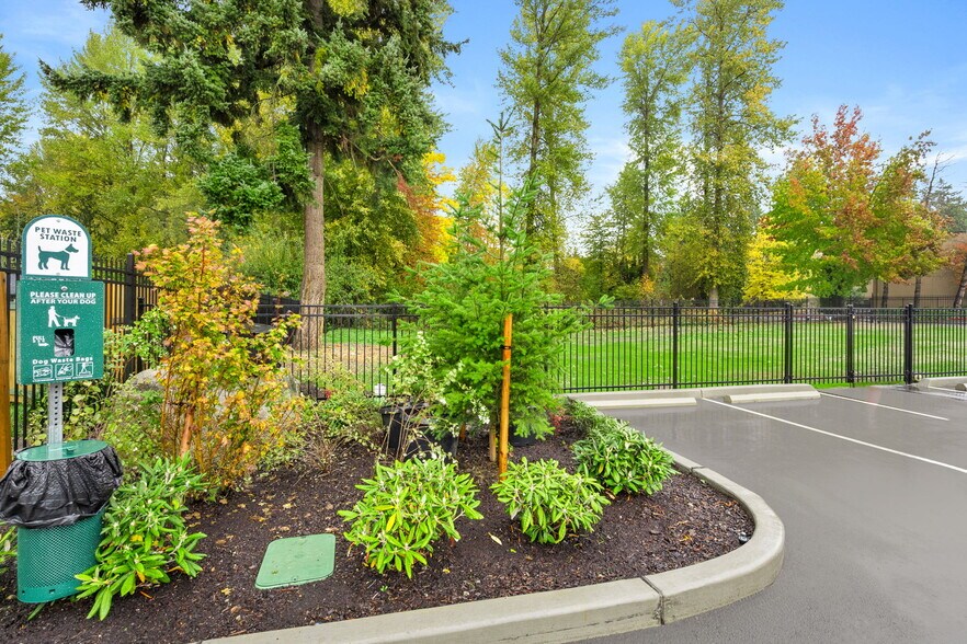 More Photos Of 12828 SE Kent Kangley Rd, Kent Storefront Retail Office For Lease