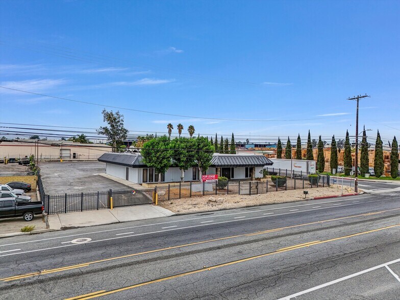 More Photos Of 15384 Arrow Blvd, Fontana Office For Lease