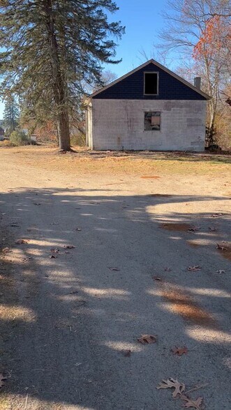 More Photos Of 1931 Plainfield Pike, Johnston Restaurant For Lease