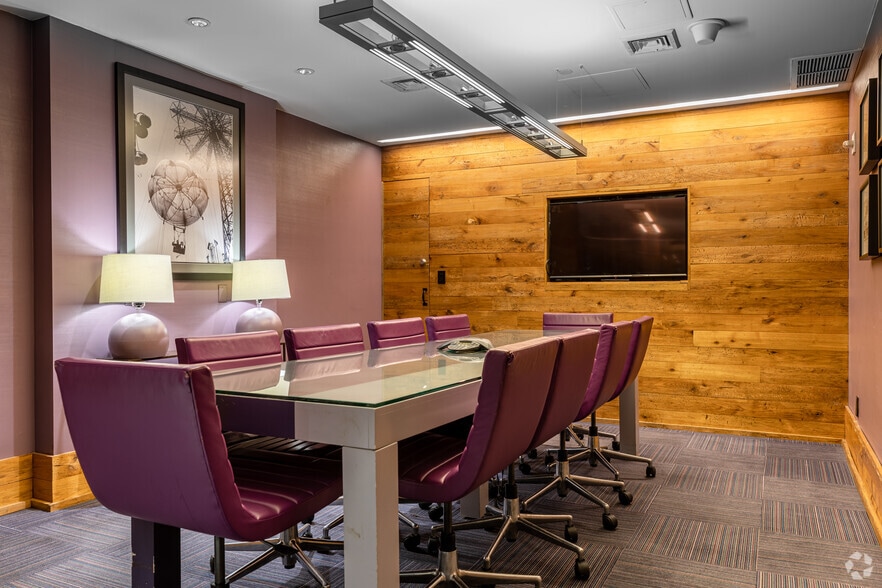 More Photos Of 234 W 48th St, New York Hotel For Lease