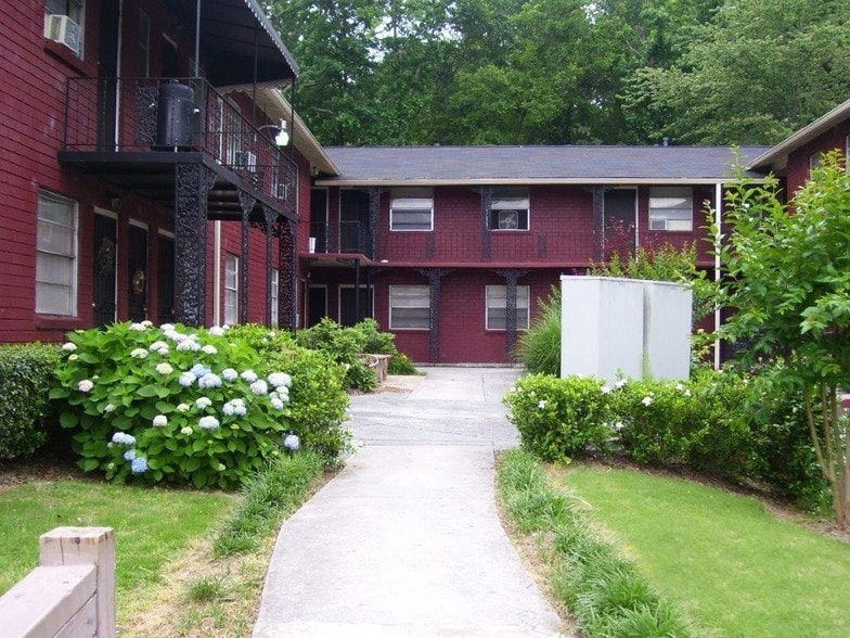 More Photos Of 2190 Verbena St, Atlanta Apartments For Sale