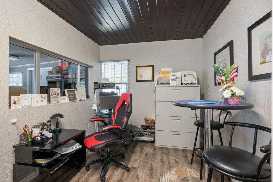 More Photos Of 36 S Semoran Blvd, Orlando Office Residential For Sale