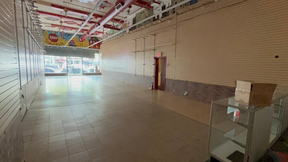 More Photos Of 4 W 125th St, New York Office For Sale