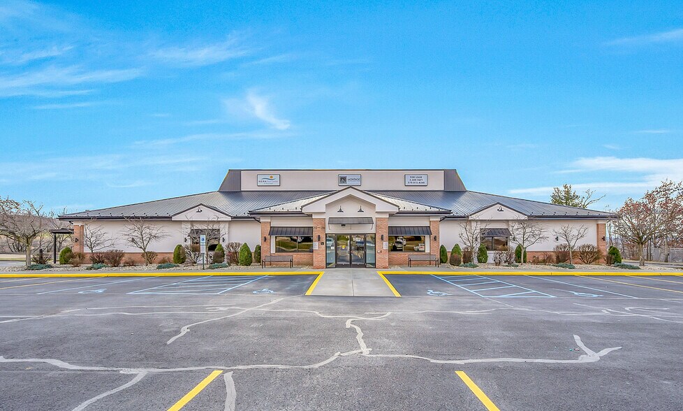 More Photos Of 20 Montage Mountain Rd, Moosic Restaurant For Lease