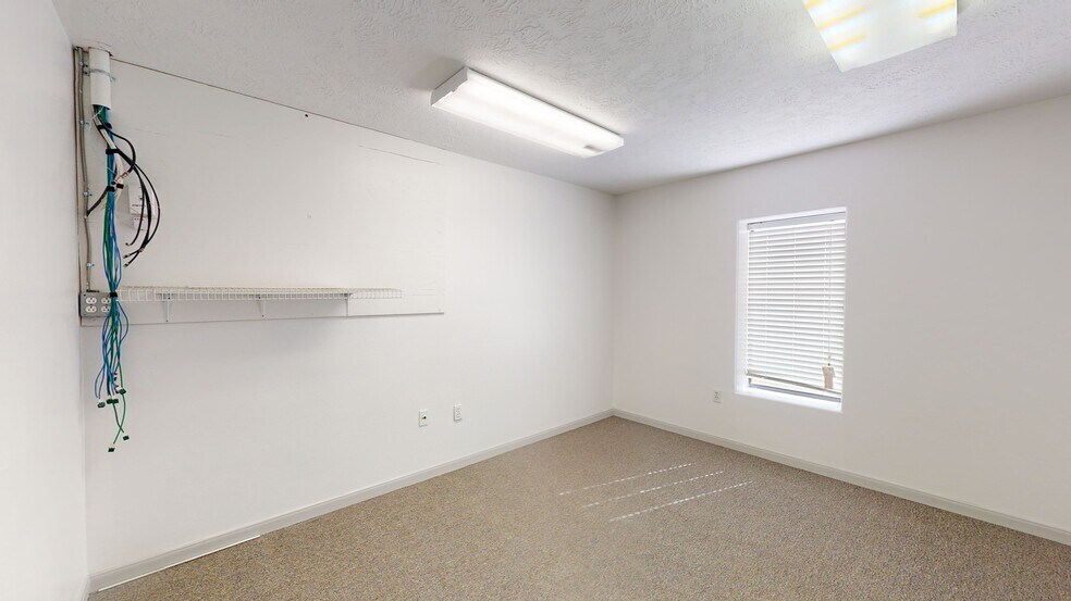 More Photos Of 2624 Wilson Rd, Humble Warehouse For Lease