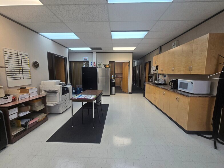 More Photos Of 5201 44 St, Bonnyville Industrial For Sale