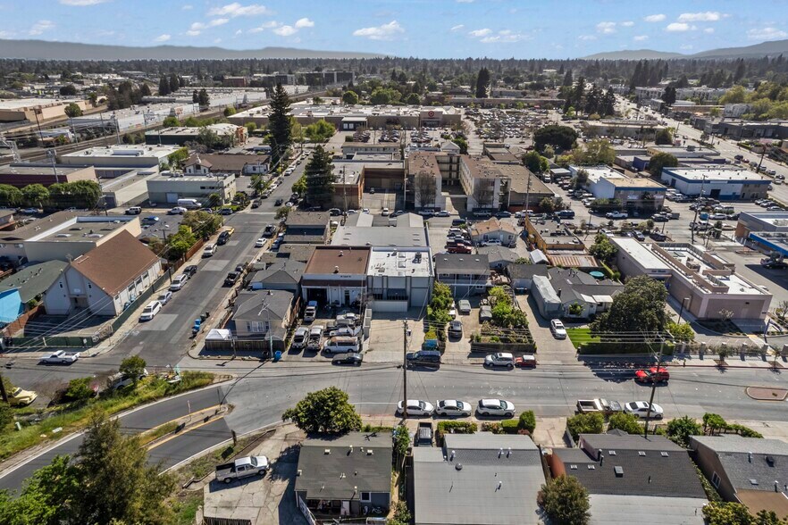 More Photos Of 48 Laurel St, Redwood City Service For Lease