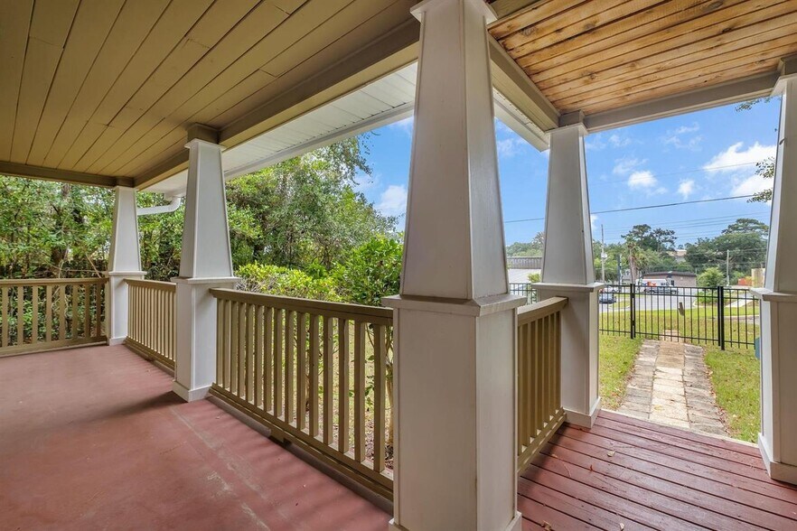 More Photos Of 1320 Cherry Laurel St, Tallahassee Office Residential For Sale