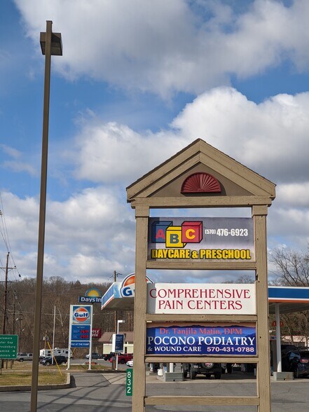 More Photos Of 832 Seven Bridge Rd, East Stroudsburg Medical For Lease