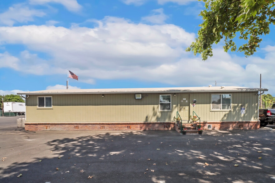 More Photos Of 8989 Elder Creek Rd, Sacramento Contractor Storage Yard For Sale