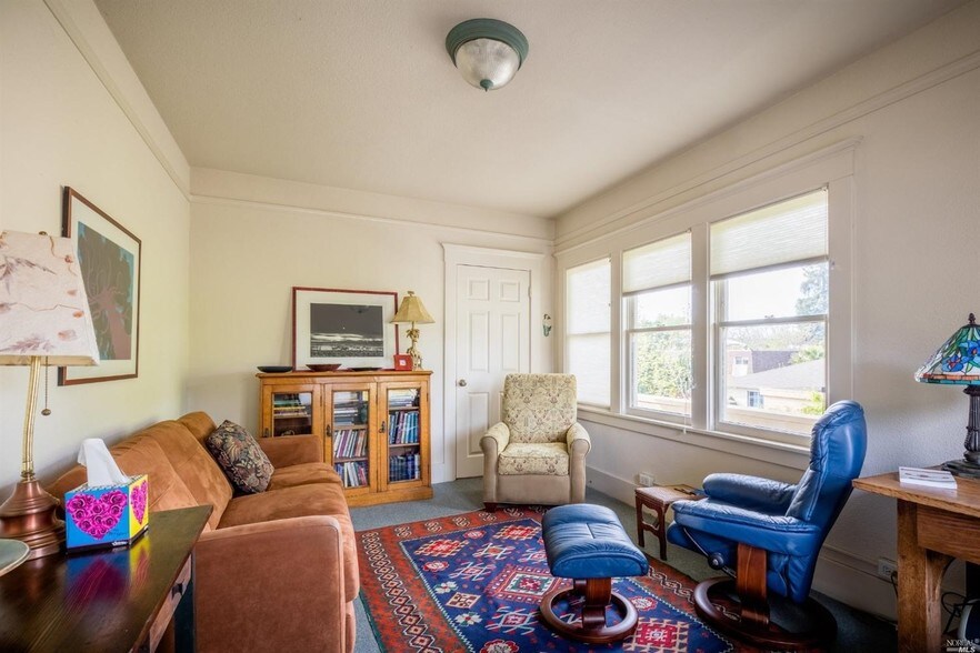 More Photos Of 825 College Ave, Santa Rosa Medical For Lease