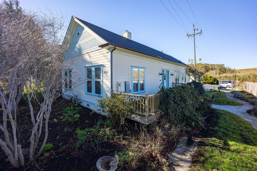 More Photos Of 393 Stage Rd, Pescadero Hospitality For Sale