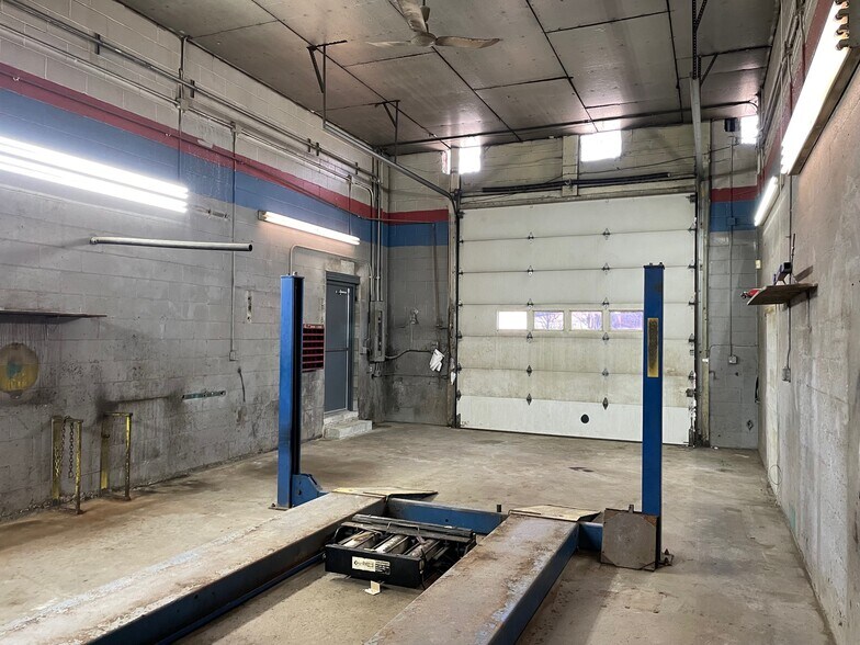 More Photos Of 4040 Saltsburg Rd, Murrysville Auto Repair For Sale