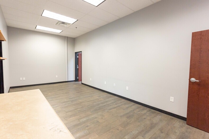 More Photos Of 1940 W Elliot Rd, Gilbert Food Processing For Lease