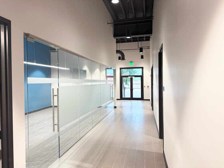 More Photos Of 2317 3rd Ave N, Birmingham Office For Lease