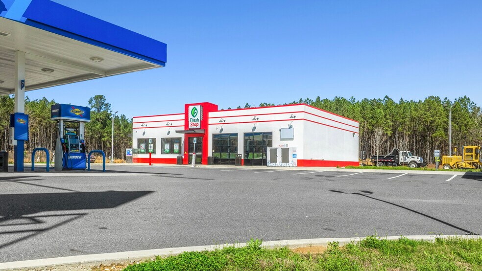 More Photos Of 7209 E Grand Ave, Lonsdale General Retail For Sale