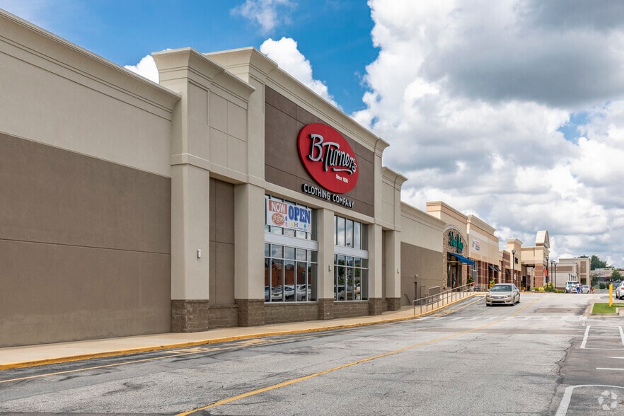 More Photos Of 1627 Opelika Rd, Auburn Unknown For Lease