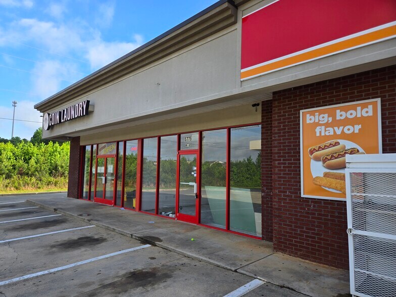 More Photos Of 5775 Phil Niekro Blvd, Flowery Branch Service Station For Lease