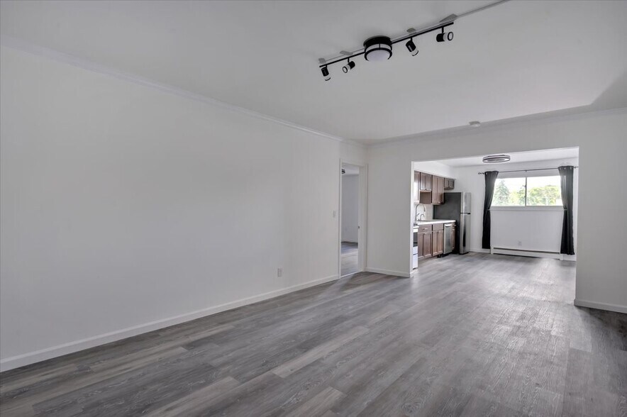 More Photos Of 548 Shattuck Rd, Saginaw Apartments For Sale