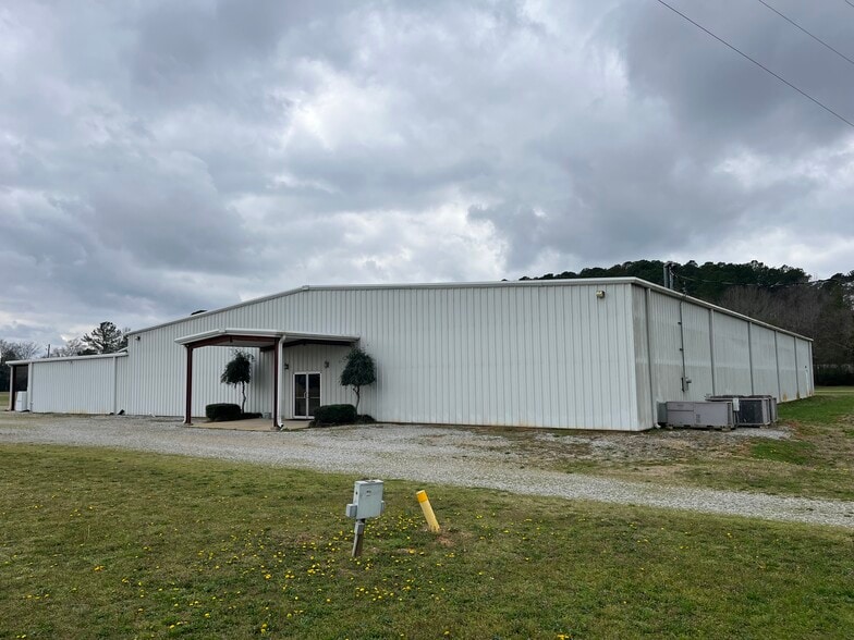 Primary Photo Of 30 Champion Ln, Lincoln Flex For Lease