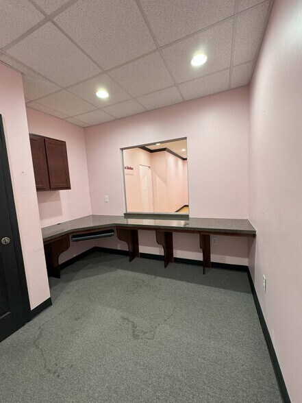 More Photos Of 192 W Campground Rd, McDonough Office For Lease