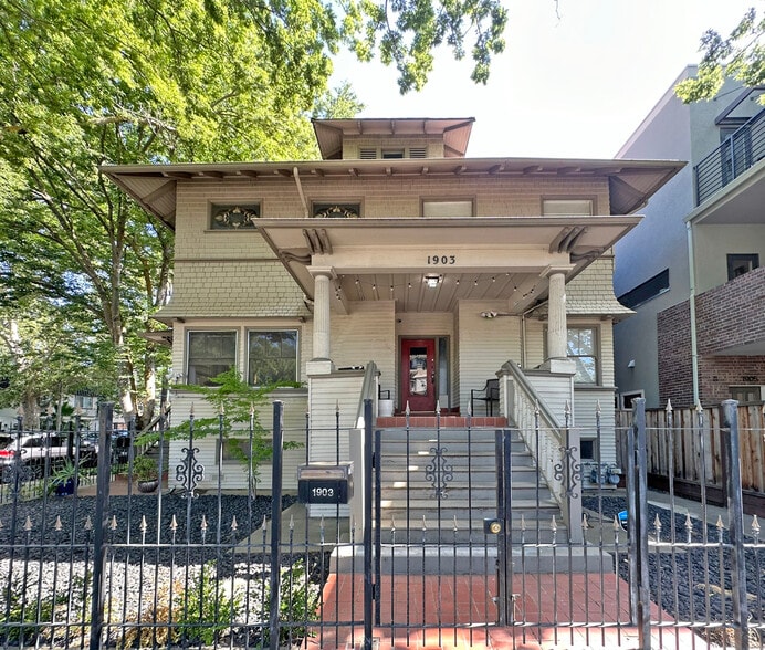 More Photos Of 1901-1903 H St, Sacramento Apartments For Sale