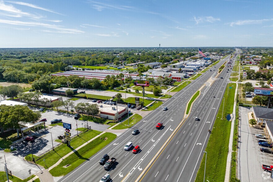 More Photos Of 2328 N US Hwy 19, Holiday Medical For Lease