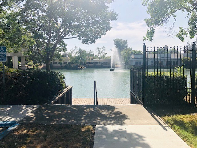 More Photos Of 2111-2119 W March Ln, Stockton Office For Lease