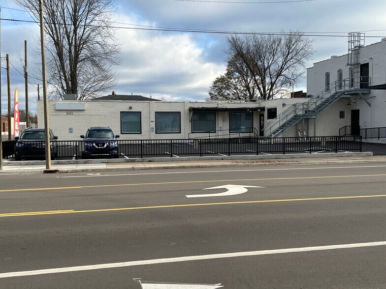More Photos Of 601 Portage St, Kalamazoo Flex For Lease