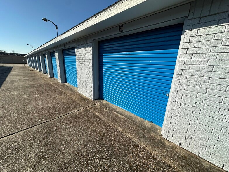 More Photos Of 6616 FM 2100 Rd, Crosby Specialty For Sale