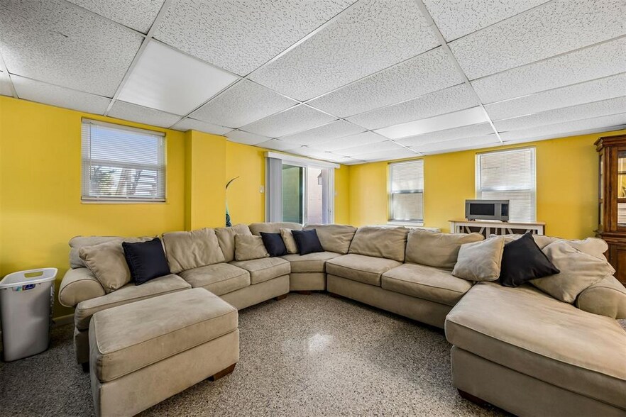 More Photos Of 1990 S Fletcher Ave, Fernandina Beach Multifamily For Sale