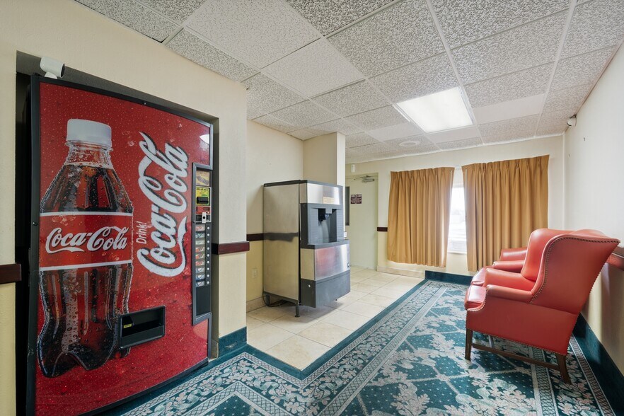 More Photos Of 1530 Cleveland Rd, Sandusky Hotel For Sale