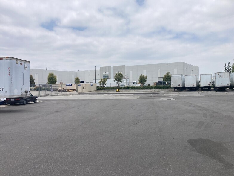 More Photos Of 17721 E Railroad St, City of Industry Warehouse For Lease