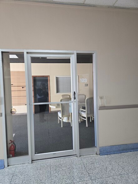 More Photos Of 4184 Seneca St, West Seneca Storefront Retail Office For Lease