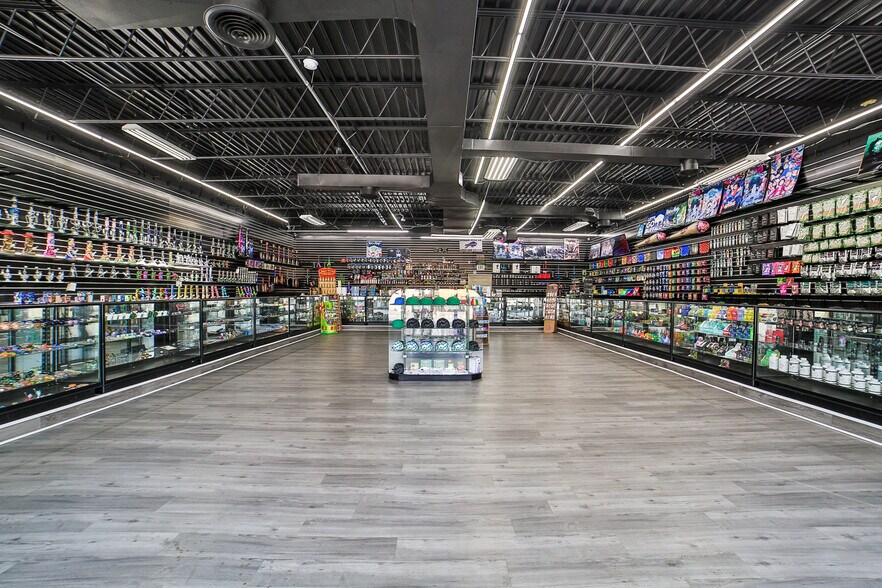 More Photos Of 3001 Ridge Rd, Buffalo Freestanding For Sale