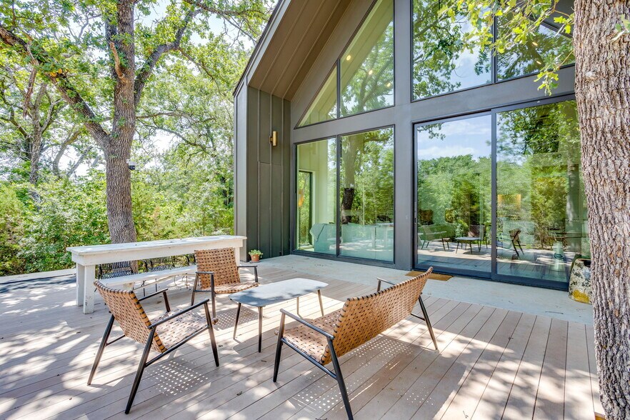 More Photos Of 6725 Rollins Rd, Granbury Specialty For Sale