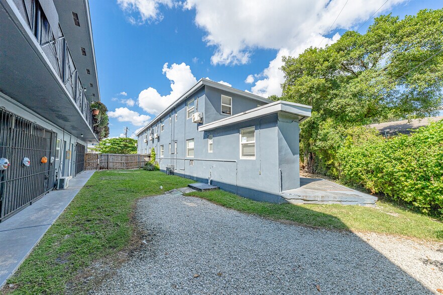 More Photos Of 1177 NW 8th Street Rd, Miami Apartments For Sale