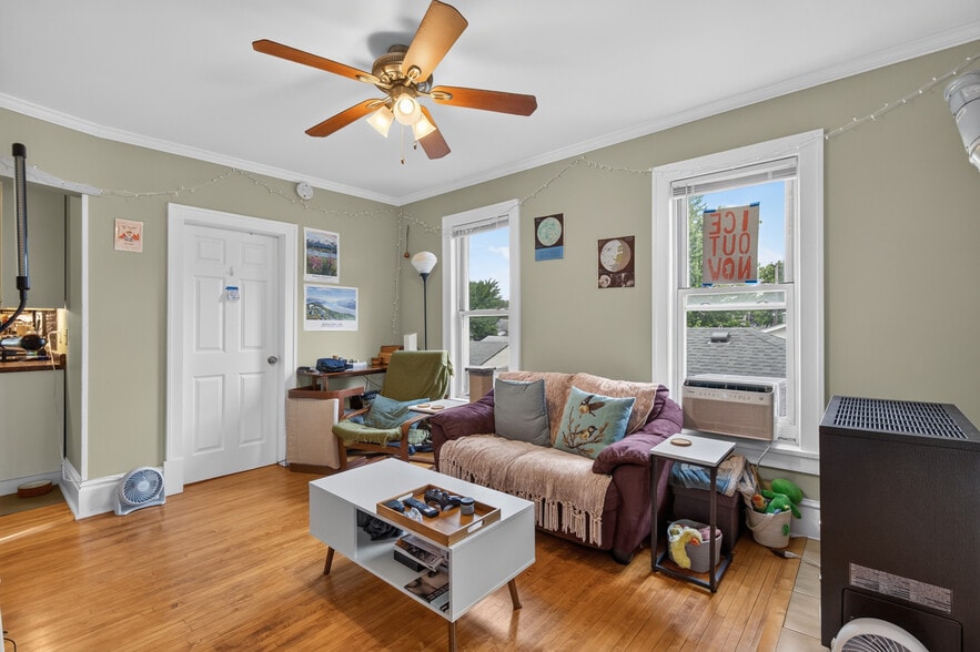 More Photos Of 446 Madison St NE, Minneapolis Multifamily For Sale