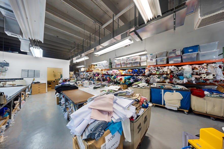 More Photos Of 2693 W 76th St, Hialeah Warehouse For Sale