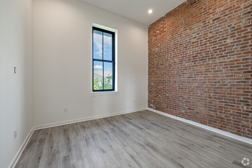 More Photos Of 70 Roseville Ave, Newark Apartments For Sale