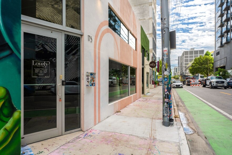 More Photos Of 175 NW 25th St, Miami Freestanding For Lease